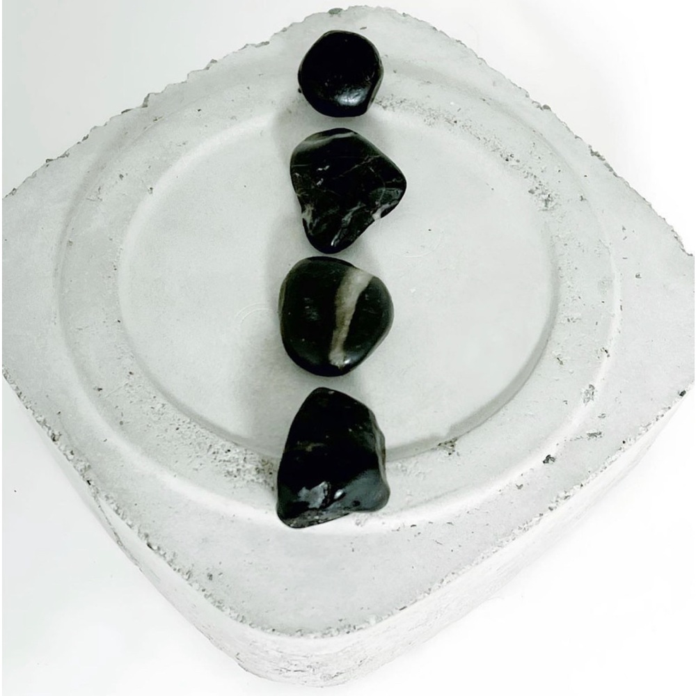BLCK. Onyx Mini tumbles